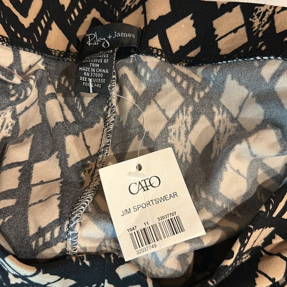 NEW Riley & James Geometric Patterned Leggings - Picture 3 of 4